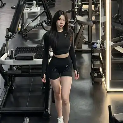 钟静宇